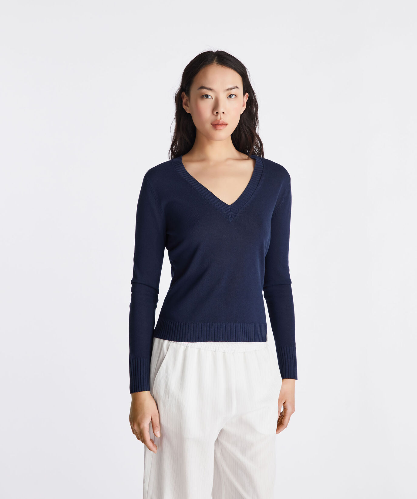 Pull tricot avec col en V en viscose m&eacute;lang&eacute;e  Peuterey - large image number 1