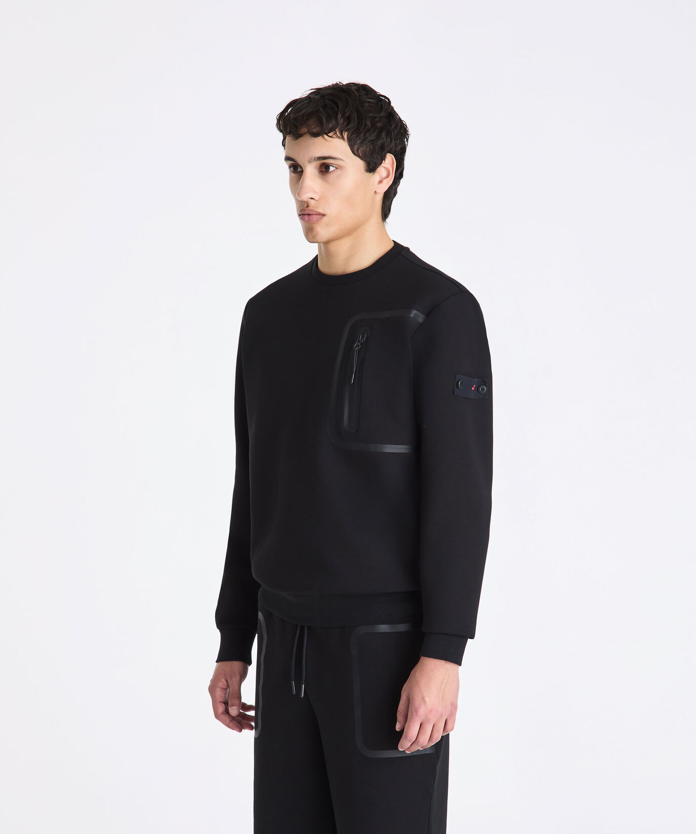 Sweat-shirt avec poche et d&eacute;tails gans&eacute;s  Peuterey - large image number 1