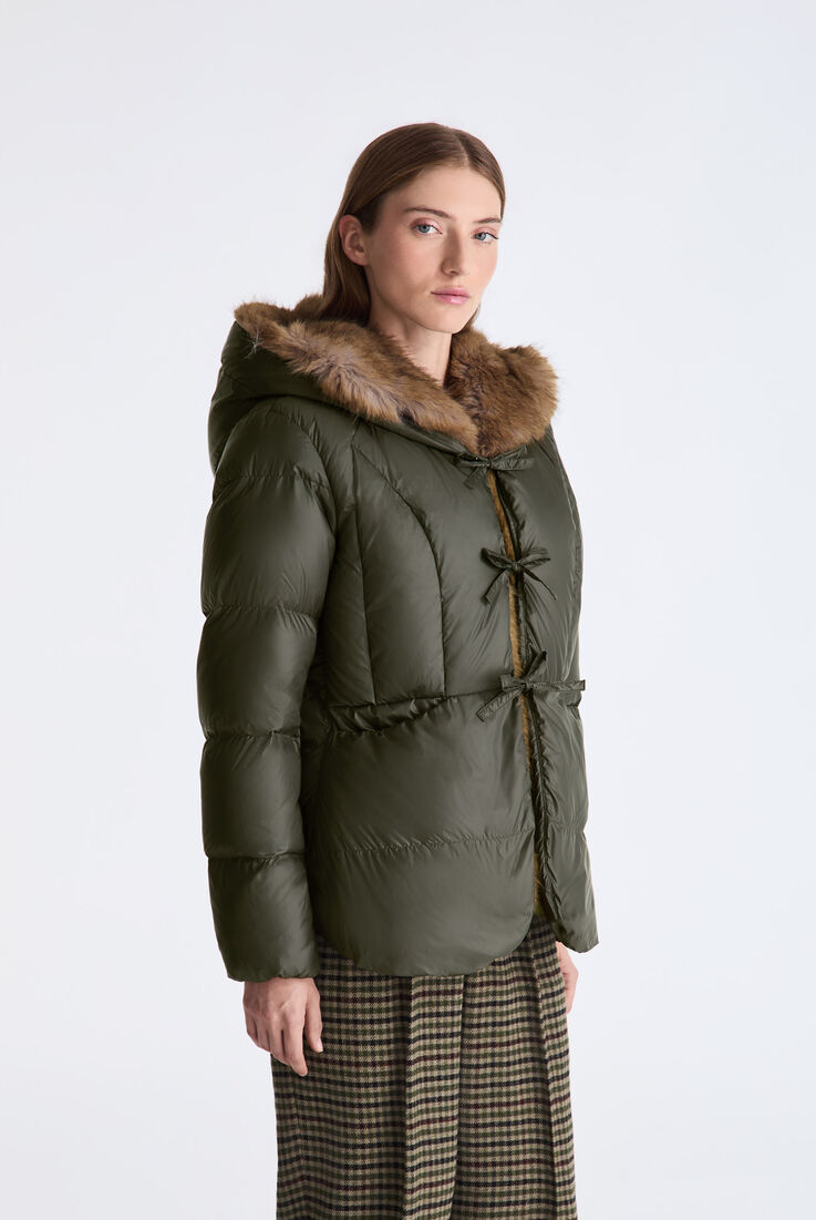 Kurze Daunenjacke mit Kunstfellfutter  Peuterey - medium