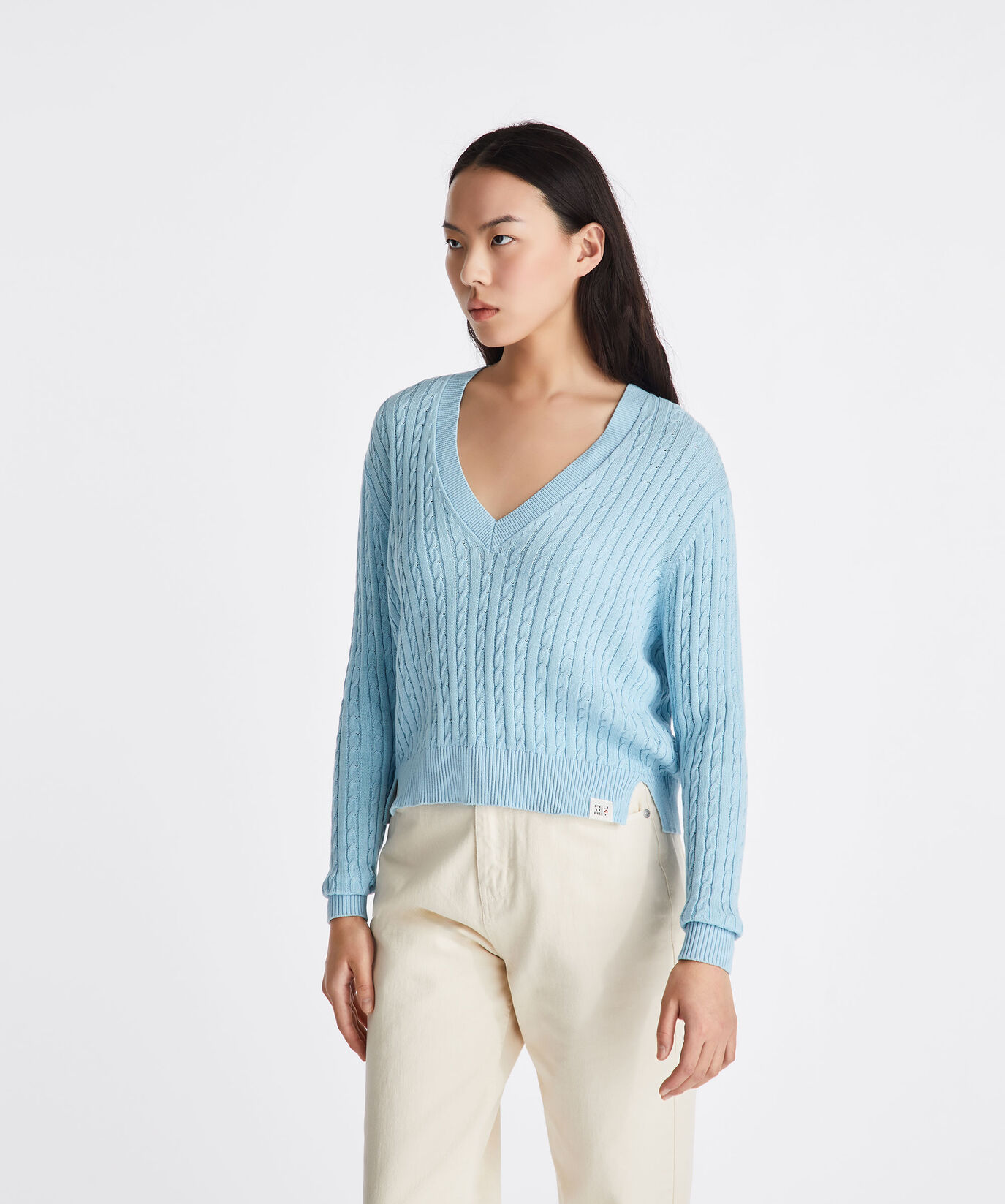 Pull &agrave; torsades avec encolure en V  Peuterey - large image number 1